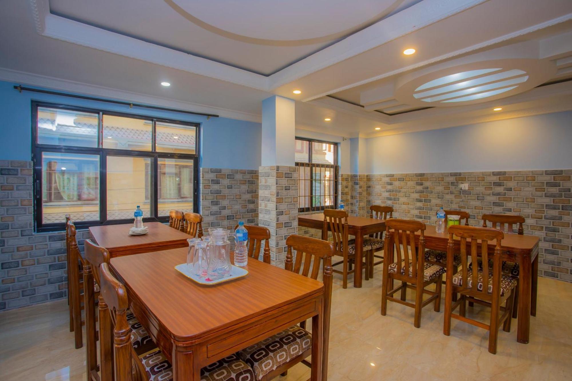 Oyo 273 Hotel Rara Palace Kathmandu Luaran gambar